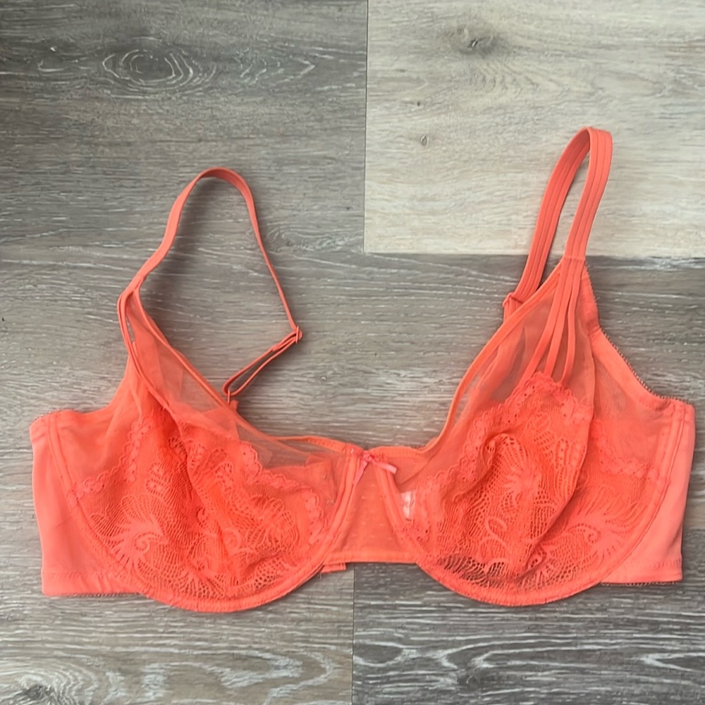 NWOT HSIA unlined lace minimizer bra, size 40 DD coral